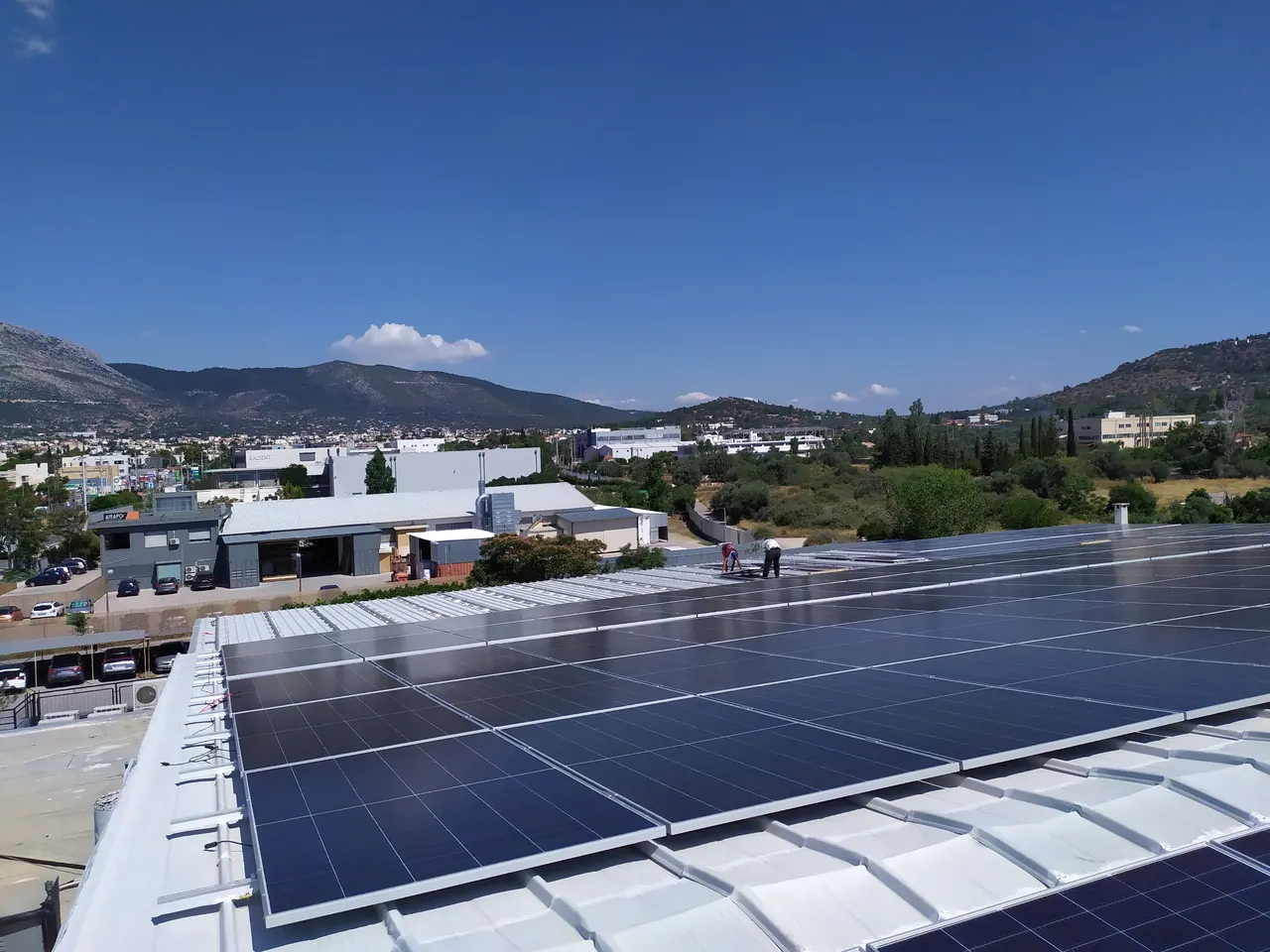Βιομηχανική εφαρμογή φωτοβολταϊκού συστήματος στην Παιανία