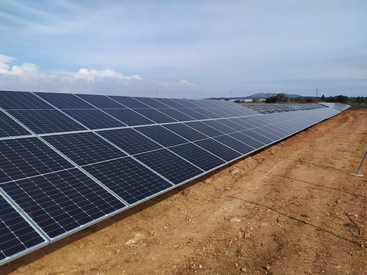 Φωτοβολταϊκό πάρκο στο Μαρκόπουλο 400 kWP