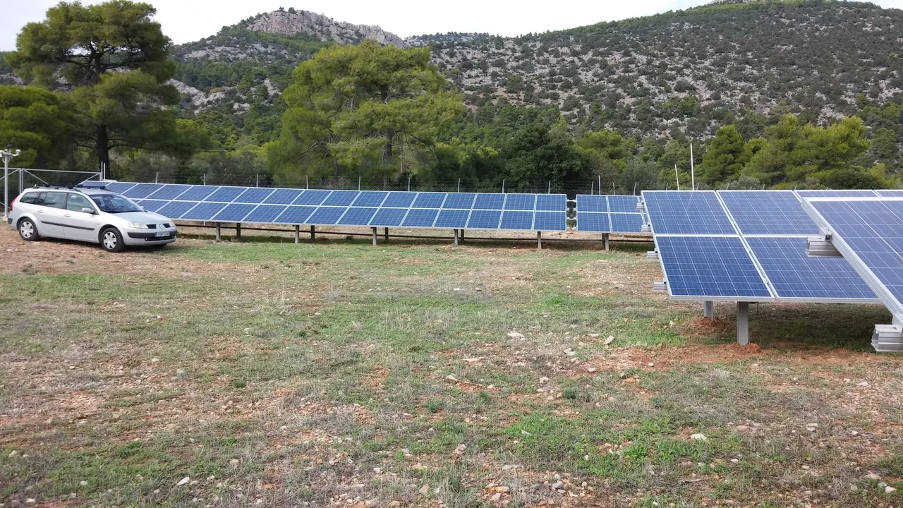 Φωτοβολταϊκό πάρκο Μέγαρα 100 kWp