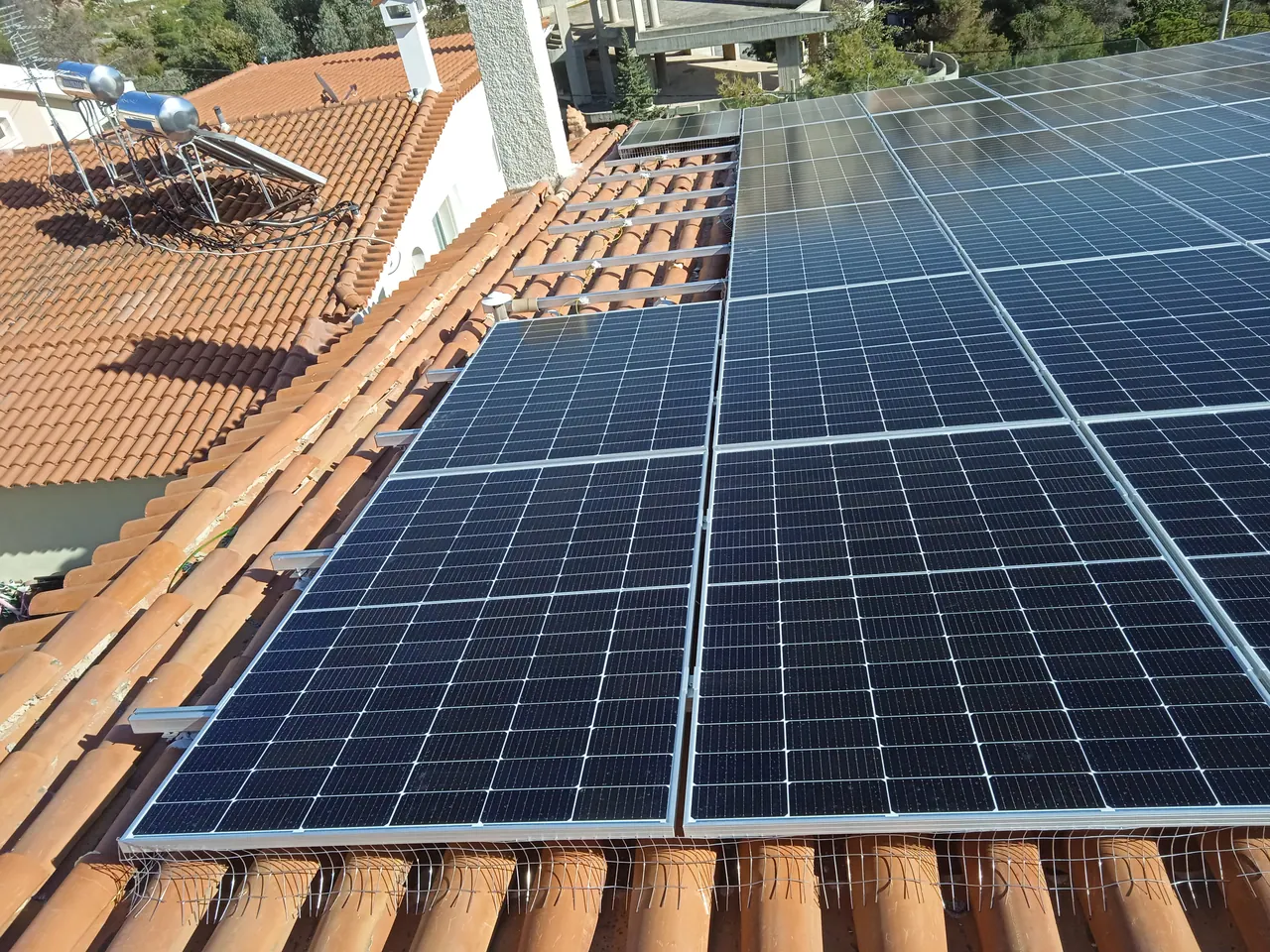 Οικιακή εφαρμογή φωτοβολταϊκού Βούλα 13 kWp